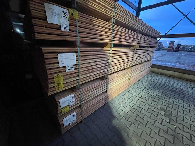 Douglas design- triple- deens profiel 5000x142x22mm (79x) - afbeelding 4 van  4