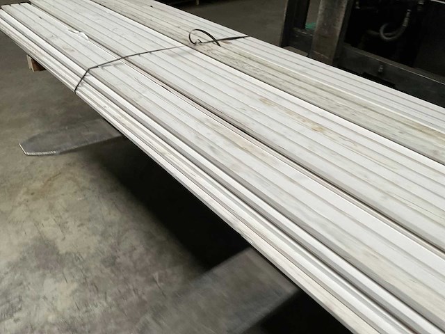 Douglas dubbel rhombusprofiel wit 300x14,5x2,1 cm (23x) - afbeelding 9 van  14