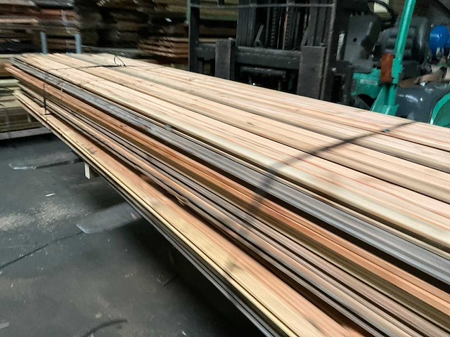 Douglas dubbel rhombusprofielplank 300x14,5x2,8 cm (50x) - afbeelding 8 van  15