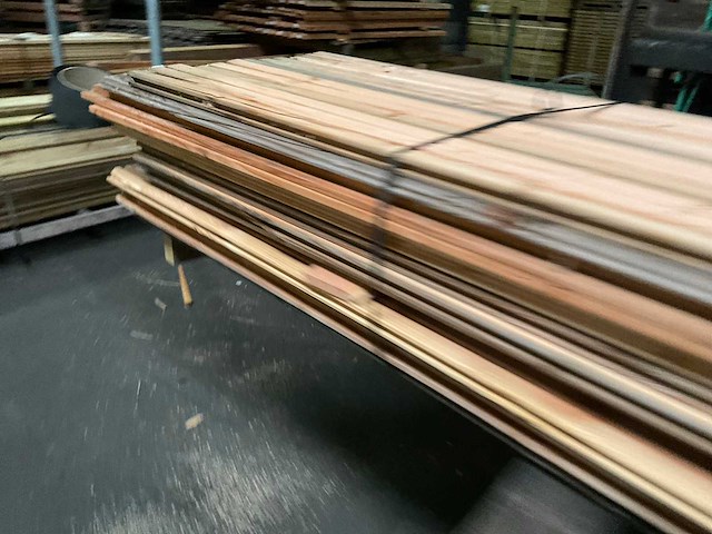 Douglas dubbel rhombusprofielplank 300x14,5x2,8 cm (50x) - afbeelding 9 van  15