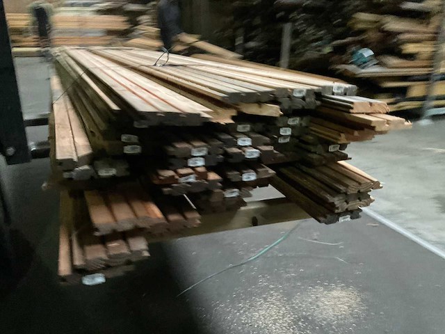 Douglas dubbel rhombusprofielplank 300x14,5x2,8 cm (50x) - afbeelding 14 van  15