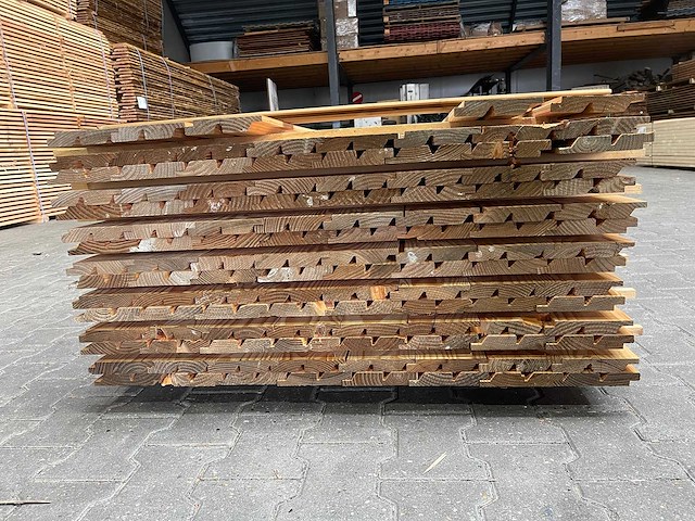 Douglas dubbele rhombus 5000x137x25mm (39x) - afbeelding 3 van  4