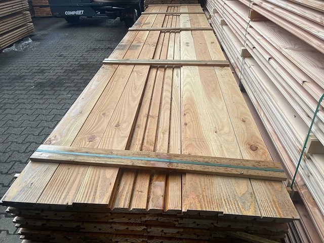 Douglas dubbele rhombus 5000x137x25mm (55x) - afbeelding 1 van  3