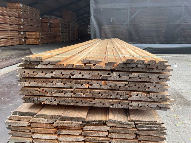 Douglas dubbele rhombus 5000x137x25mm (81x) - afbeelding 3 van  3