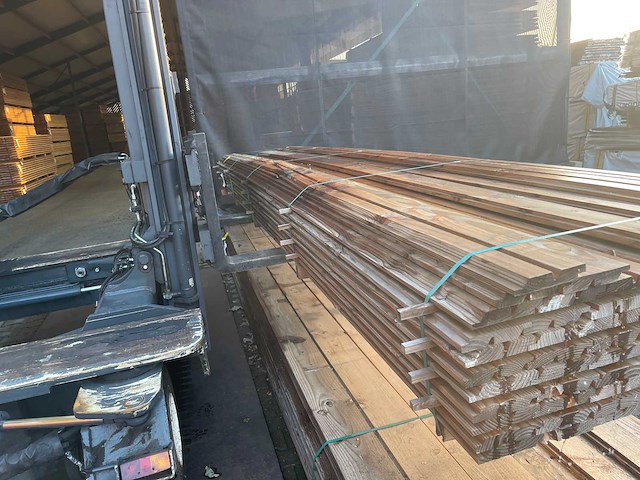 Douglas dubbele rhombus 5000x137x25mm (81x) - afbeelding 2 van  3
