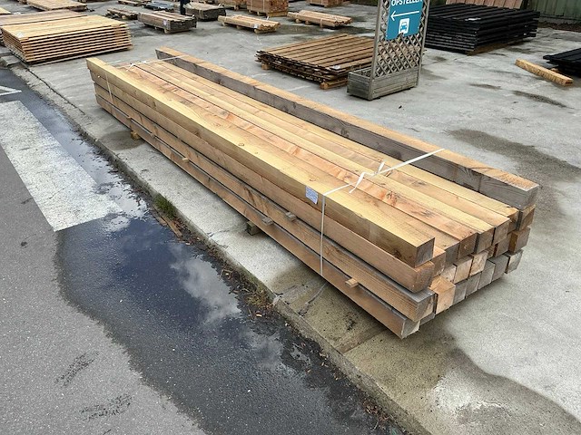 Douglas fijn bezaagd 120x120x5000 mm (26x) - afbeelding 1 van  7