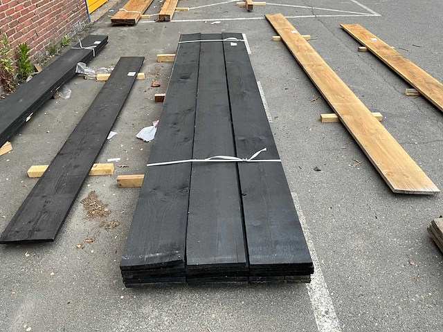 Douglas fijn gezaagd plank 4000x275x25 mm (15x) - afbeelding 1 van  4