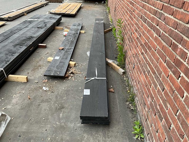Douglas fijn gezaagd plank 4500x275x25 mm (4x) - afbeelding 1 van  2