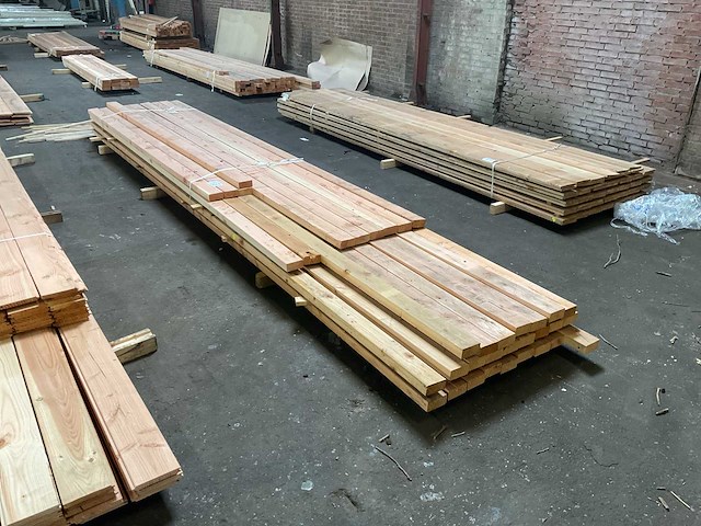 Douglas geschaafd 44x94x5000 mm (37x) - afbeelding 1 van  5