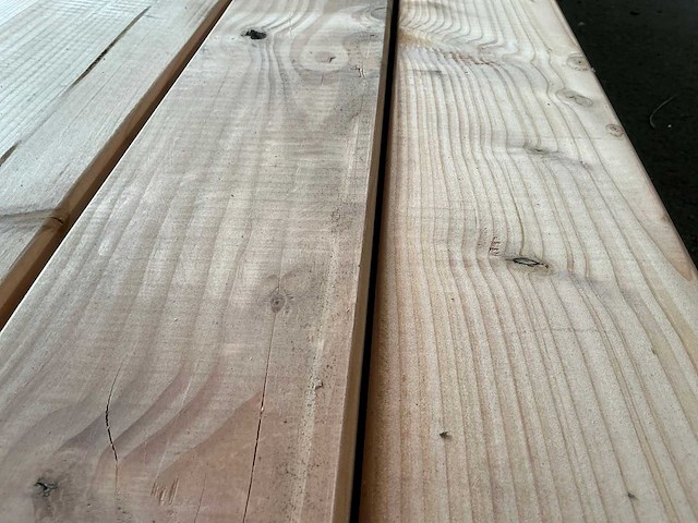 Douglas geschaafd houten balk 45x155x6000 mm (30x) - afbeelding 6 van  8