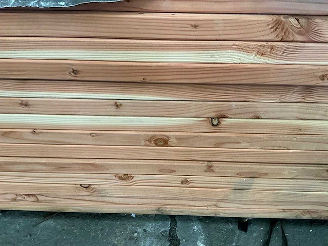 Douglas geschuurd houten plank 45x160x6000 mm (96x) - afbeelding 3 van  4