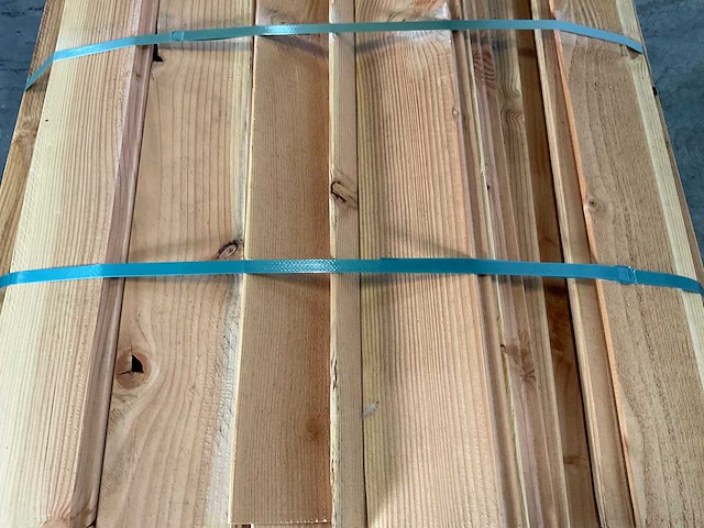 Douglas halfhouts rabat fijnbezaagd 300x14x1,8 cm (75x) - afbeelding 4 van  9