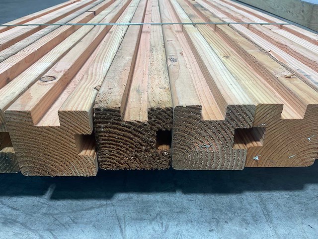 Douglas hoekpaal met sponning 300x9,5x9,5 cm (9x) - afbeelding 8 van  9