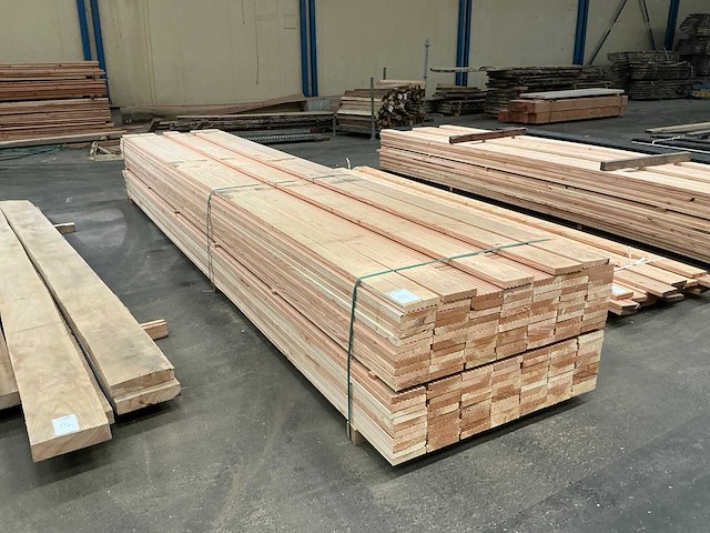 Douglas hout 140x25mm (145x) - afbeelding 1 van  4