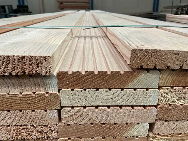 Douglas hout 140x25mm (145x) - afbeelding 4 van  4