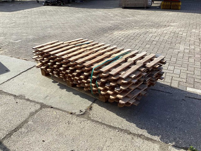 Douglas houten tuinomheining (20x) - afbeelding 1 van  4