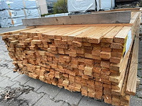 Douglas latten fijnbezaagd 4000x45x25mm (385x) - afbeelding 3 van  3
