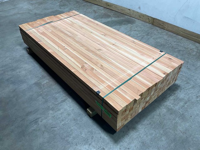 Douglas paal geschaafd - 197x4,5x4,5 cm (120x) - afbeelding 1 van  9