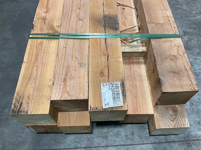 Douglas paal ruw - 400x20x20 cm (8x) - afbeelding 1 van  2