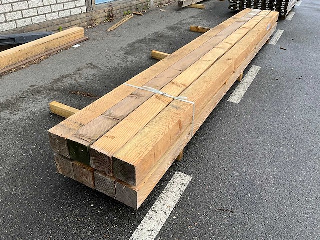 Douglas palen 4000x120x120 mm (8x) - afbeelding 1 van  5