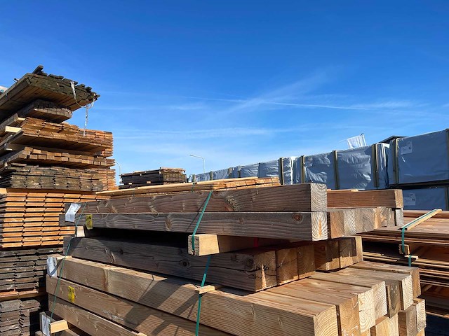 Douglas palen geschaafd 2500x90x90mm (12x) - afbeelding 2 van  3