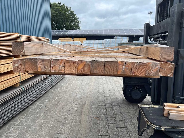 Douglas palen geschaafd 2500x90x90mm (14x) - afbeelding 3 van  3