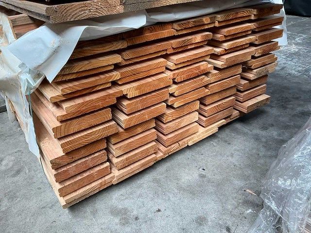 Douglas plank 3 zijde geschaafd - 300 cm (100x) - afbeelding 1 van  5