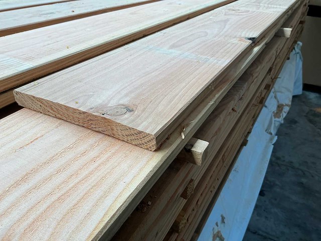 Douglas plank 3 zijde geschaafd - 300 cm (30x) - afbeelding 2 van  5