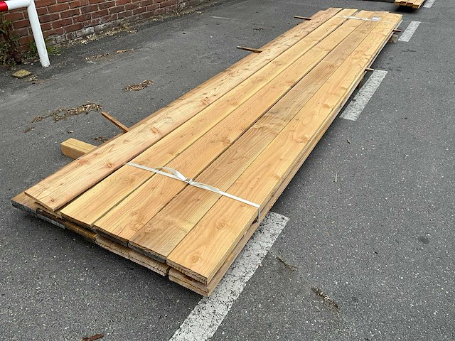 Douglas plank 4000x16x144 mm (21x) - afbeelding 1 van  3