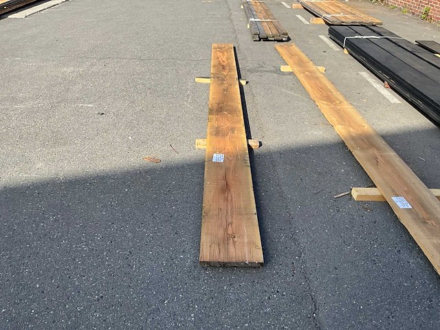 Douglas plank 4200x300x25 mm - afbeelding 1 van  3