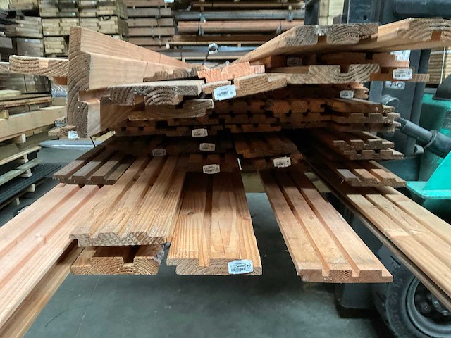 Douglas plank diverse maten 300-500cm (70x) - afbeelding 2 van  11