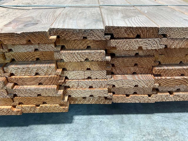 Douglas plank dubbel rhombus profiel 400x14x2,7 cm (54x) - afbeelding 6 van  7