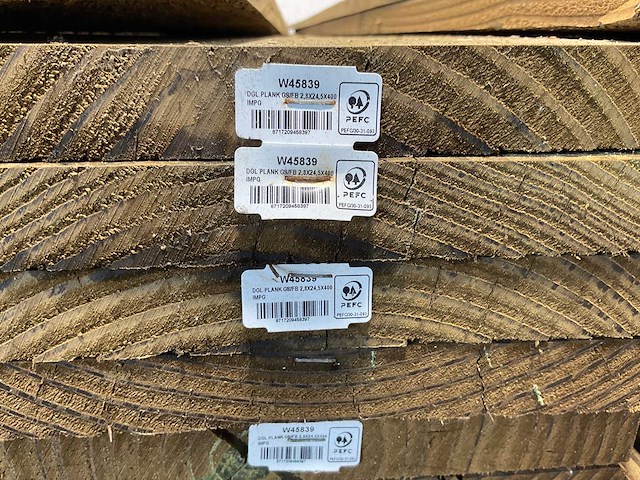 Douglas plank geschaafd/fijnbezaagd 400x24,5x2,8 cm (40x) - afbeelding 6 van  7