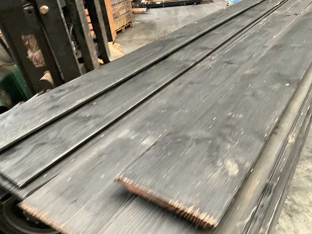 Douglas plank mes- en groef gezwart - 300x18x1,8 cm (31x) - afbeelding 2 van  14