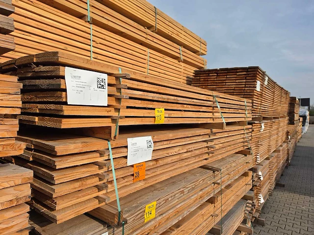 Douglas planken fijnbezaagd 3000x200x18mm (60x) - afbeelding 4 van  4