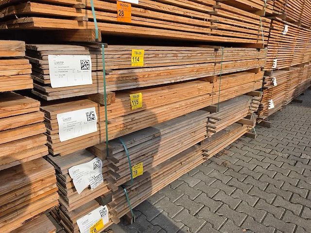 Douglas planken fijnbezaagd 3000x200x18mm (60x) - afbeelding 4 van  4