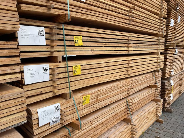 Douglas planken fijnbezaagd 3000x200x18mm (60x) - afbeelding 4 van  4
