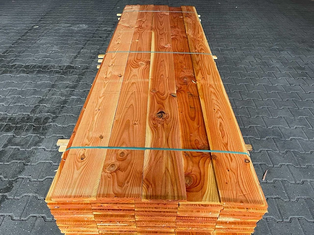Douglas planken fijnbezaagd 3000x200x18mm (60x) - afbeelding 1 van  4