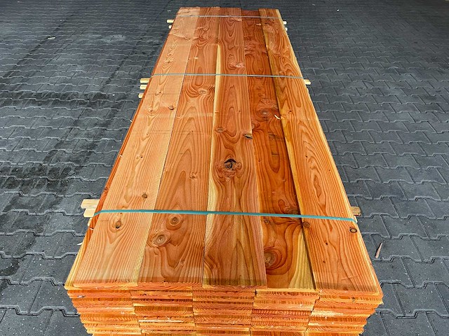 Douglas planken fijnbezaagd 3000x200x18mm (80x) - afbeelding 1 van  4
