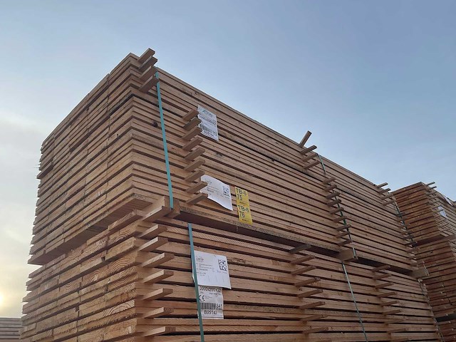 Douglas planken fijnbezaagd 3000x200x22mm (68x) - afbeelding 4 van  4