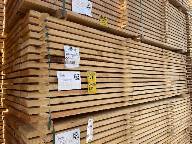 Douglas planken fijnbezaagd 3000x200x38mm (40x) - afbeelding 4 van  4