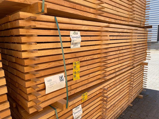 Douglas planken fijnbezaagd 3000x200x43mm (30x) - afbeelding 4 van  4