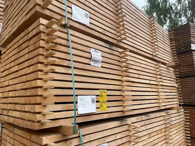 Douglas planken fijnbezaagd 3000x200x43mm (35x) - afbeelding 4 van  4