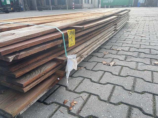 Douglas planken fijnbezaagd 4000x150x18mm (61x) - afbeelding 2 van  3