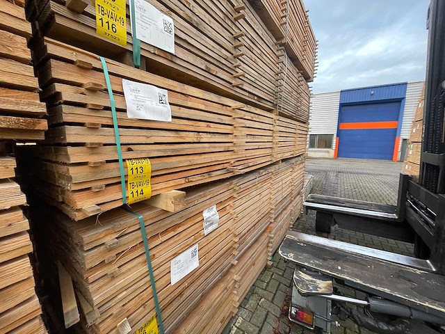 Douglas planken fijnbezaagd 4000x150x25mm (60x) - afbeelding 4 van  4