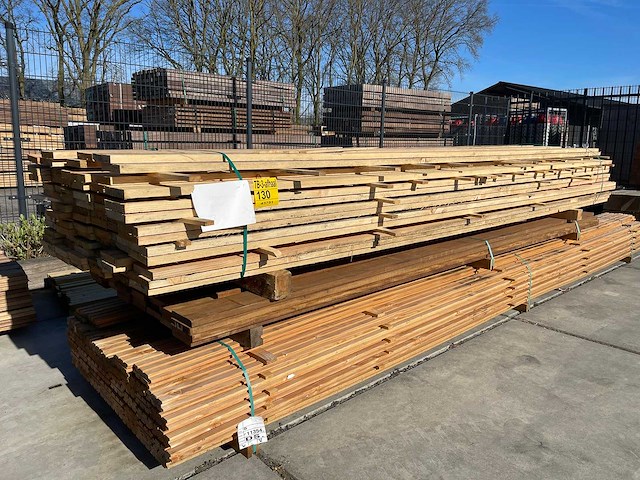 Douglas planken fijnbezaagd 4000x150x25mm (77x) - afbeelding 4 van  4