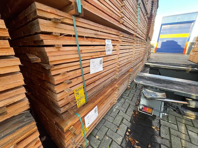Douglas planken fijnbezaagd 4000x150x25mm (84x) - afbeelding 4 van  4