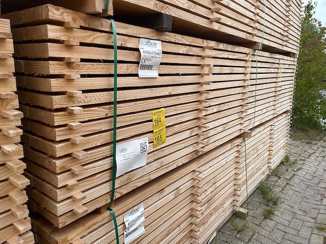 Douglas planken fijnbezaagd 4000x175x43mm (42x) - afbeelding 4 van  4