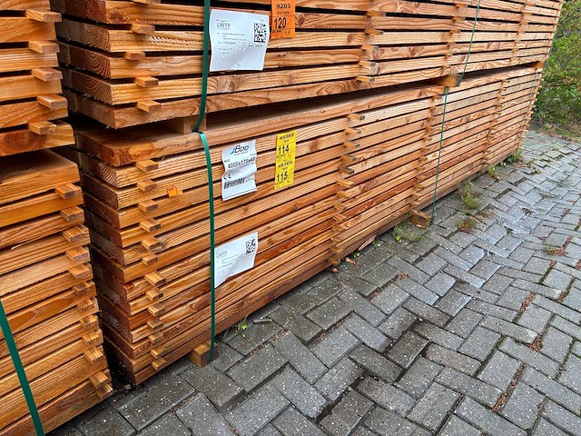 Douglas planken fijnbezaagd 4000x175x43mm (42x) - afbeelding 3 van  3