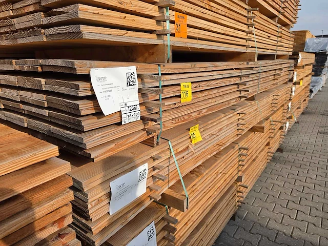 Douglas planken fijnbezaagd 4000x200x18mm (60x) - afbeelding 4 van  4